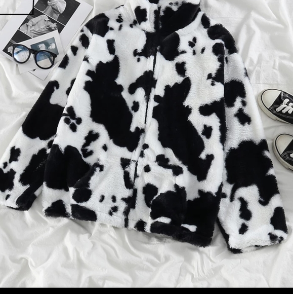 NWT Winter Cow Print Street Fashion Oversized Faux Fur Coat S: Small- Med - Picture 2 of 11